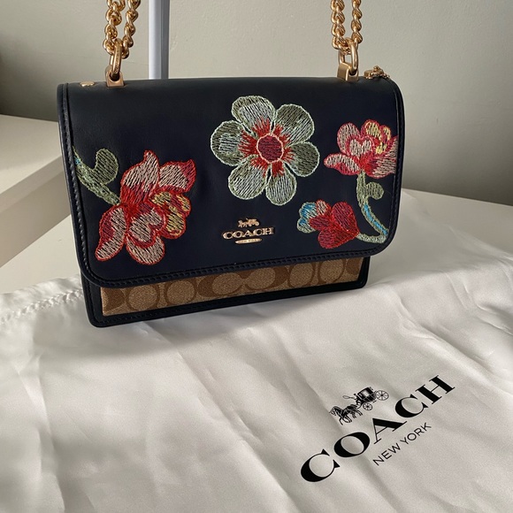 Coach Klare Crossbody In Signature Canvas With Floral Embroidery - Picture 2 of 9